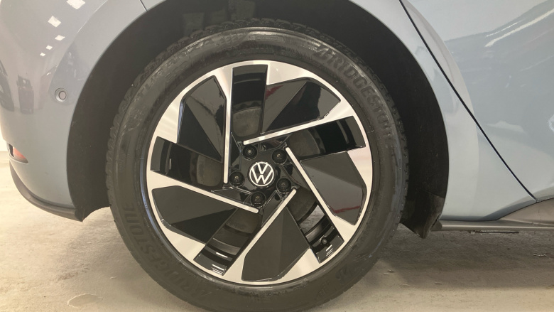 Volkswagen ID.3 107KW Family Pro 58kWh 5dr Auto Electric Hatchback